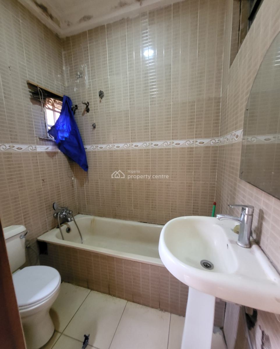 Luxurious Massive 2bedroom Flat, By Old Secteriate, Garki, Abuja, Flat / Apartment for Rent