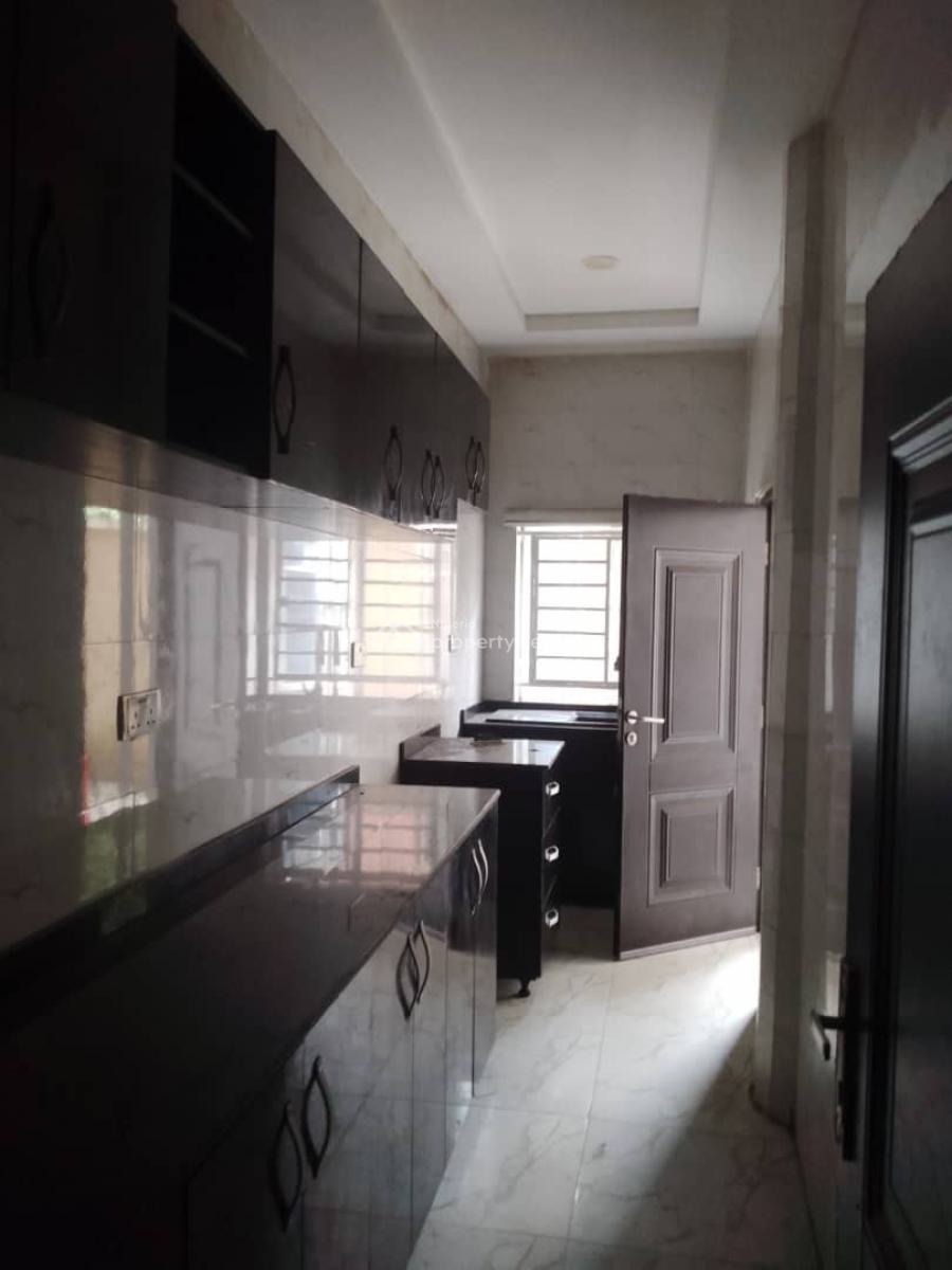 2bedroom Flat with a Store and Bq, Around, Vgc, Lekki, Lagos, Flat / Apartment for Rent