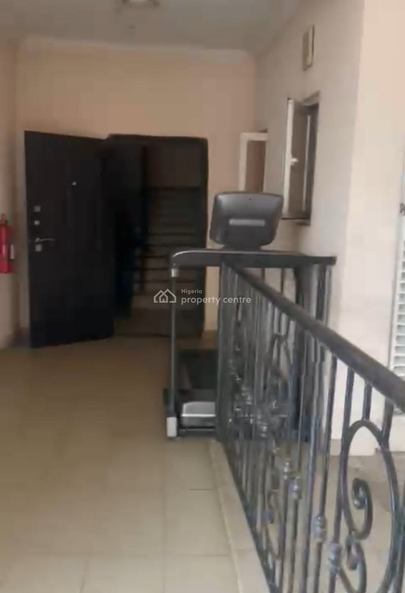 Spacious 3 Bedroom Apartment + Bq, Maryland, Lagos, Flat / Apartment for Rent
