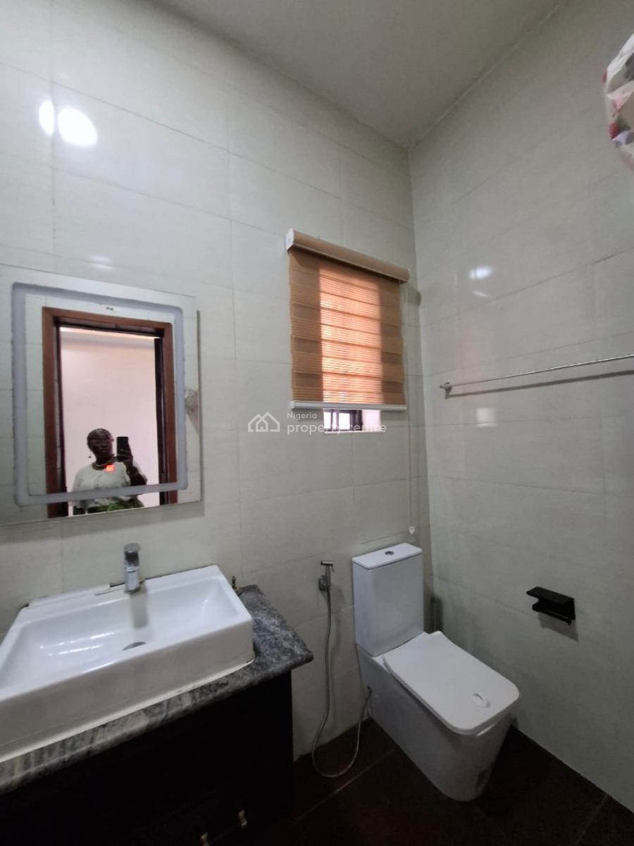 Spacious Well Built 4bedroom Terrace House, New Town, Iponri, Surulere, Lagos, Terraced Duplex for Rent