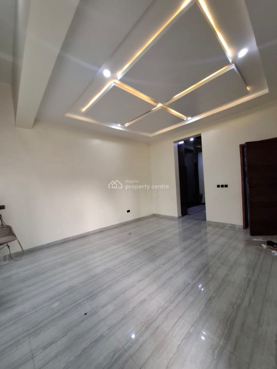 Spacious Well Built 4bedroom Terrace House, New Town, Iponri, Surulere, Lagos, Terraced Duplex for Rent