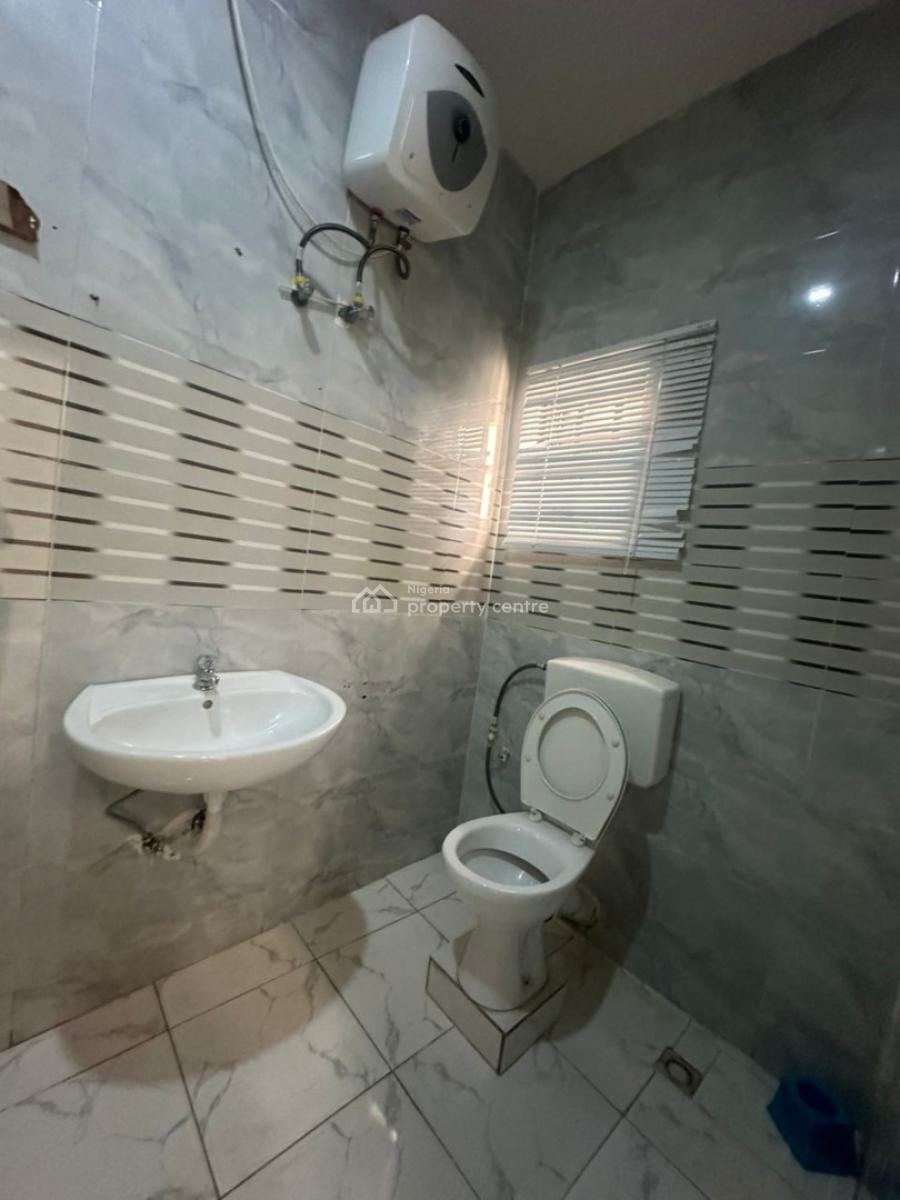 Spacious 2 Bedrooms Apartment, Guzape District, Abuja, Flat / Apartment for Rent