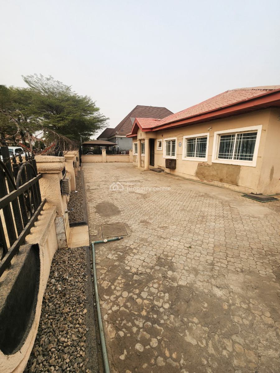 Large 3 Bedrooms with 2 Bedrooms Mini Flat Bq and Study, Mbora (nbora), Abuja, House for Sale