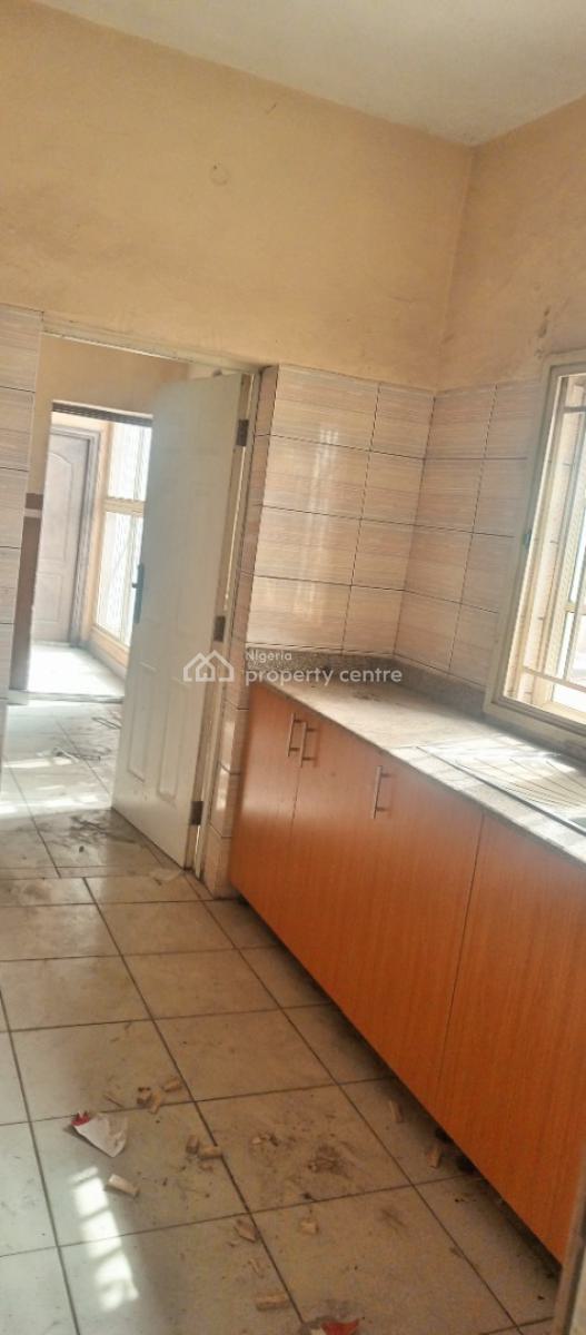 Standard 3-bedroom Apartment with Good Light 2 Minutes to The Express, Jehovah Witness, Bogije, Ibeju Lekki, Lagos, Flat / Apartment for Rent