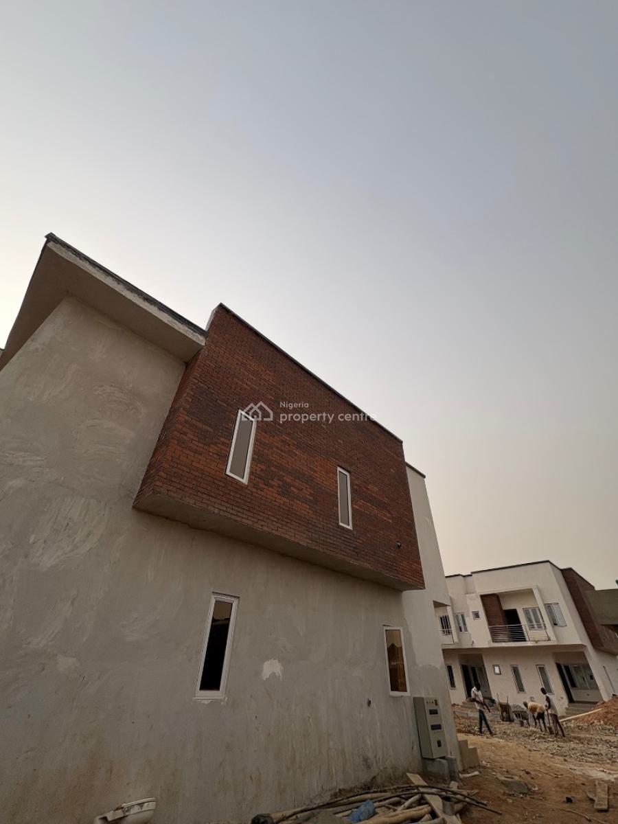 Exquisitely Built 3-bedrooms Duplex, Von Axis, Lugbe District, Abuja, Terraced Duplex for Sale