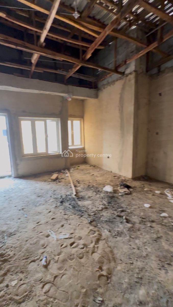 Exquisitely Built 3-bedrooms Duplex, Von Axis, Lugbe District, Abuja, Terraced Duplex for Sale