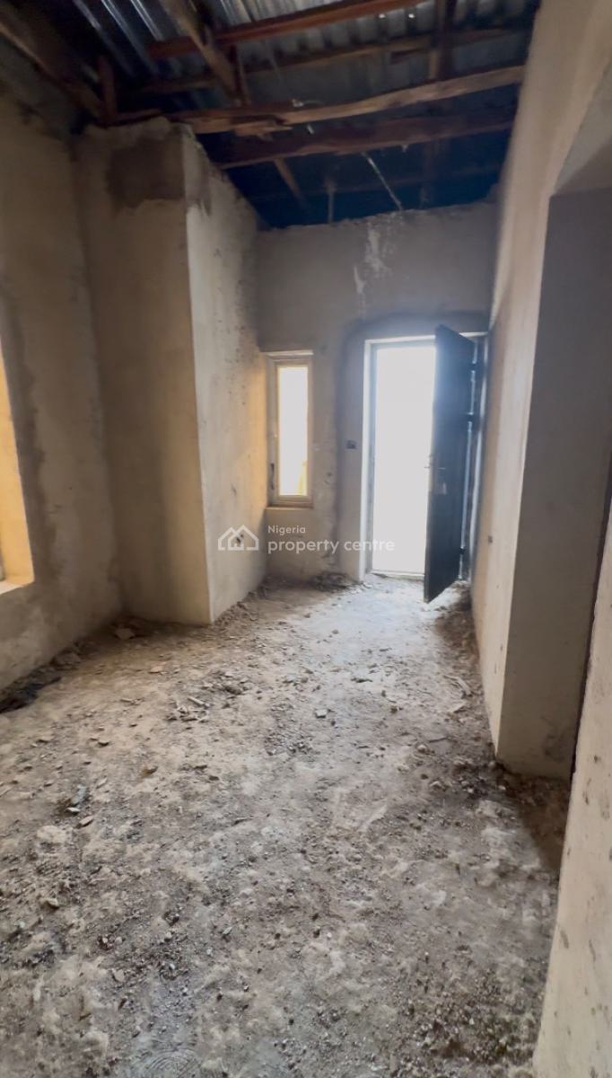 Exquisitely Built 3-bedrooms Duplex, Von Axis, Lugbe District, Abuja, Terraced Duplex for Sale