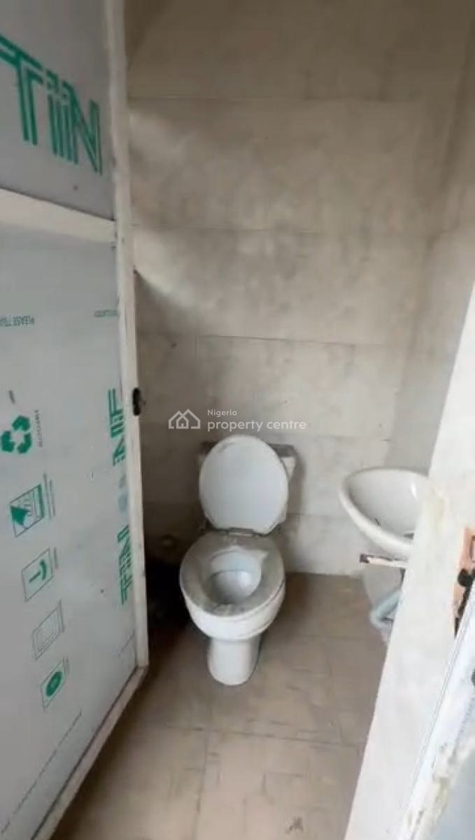 Very Decent and Spacious Mini Flat, Alagomeji, Yaba, Lagos, Mini Flat (room and Parlour) for Rent