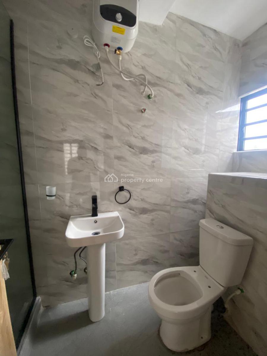 Unfurnished 3-bedroom Apartment (ground Floor), Akoka, Yaba, Lagos, Flat / Apartment for Rent