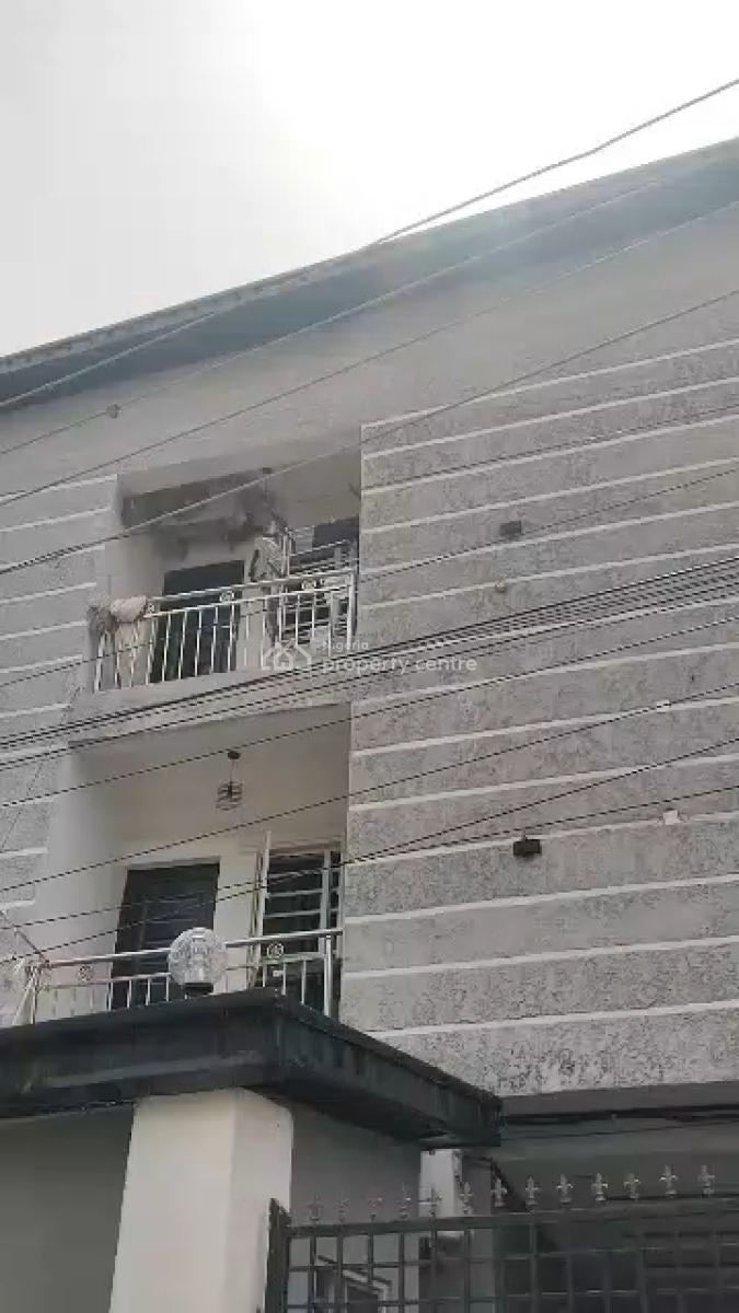 an Executive-standard, Relatively New and Very Decent Roomself, Abule Oja, Yaba, Lagos, Self Contain (single Rooms) for Rent