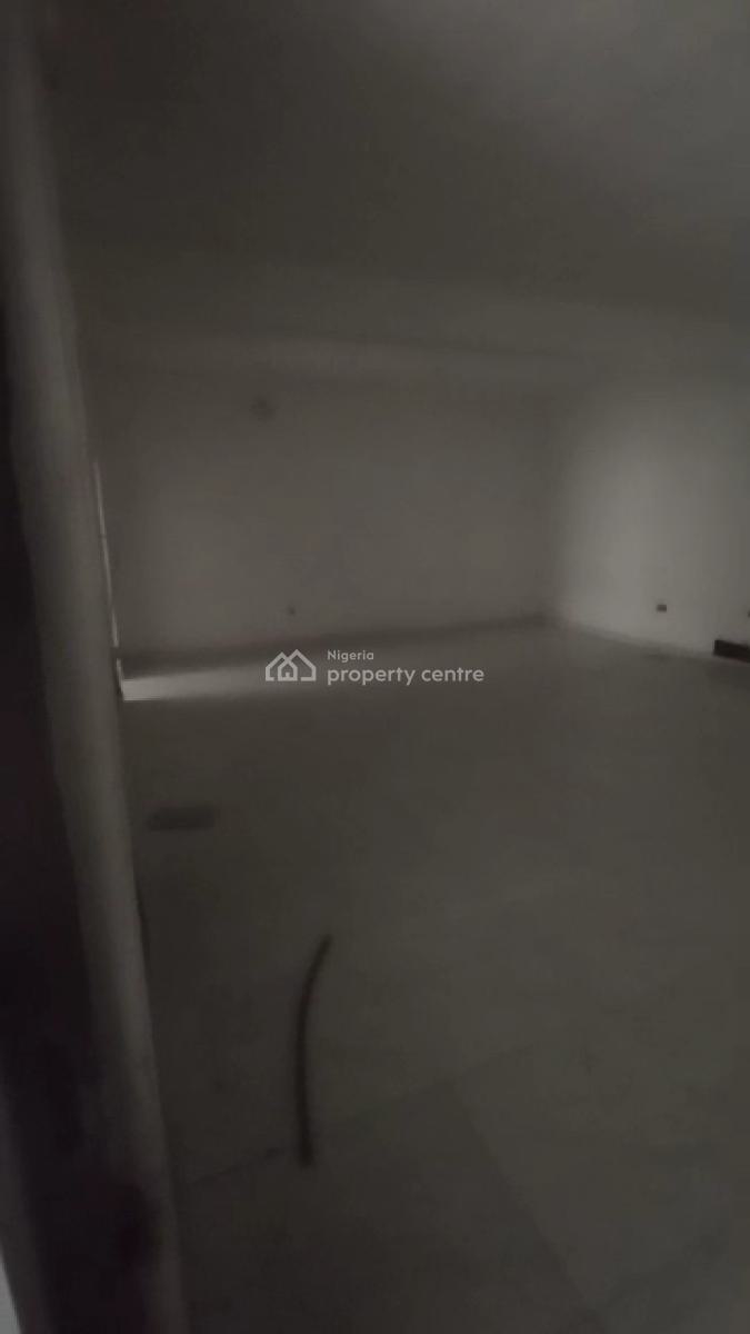 Spacious 3-bedroom Ground Floor Apartment, Gra, Ogudu, Lagos, Flat / Apartment for Rent