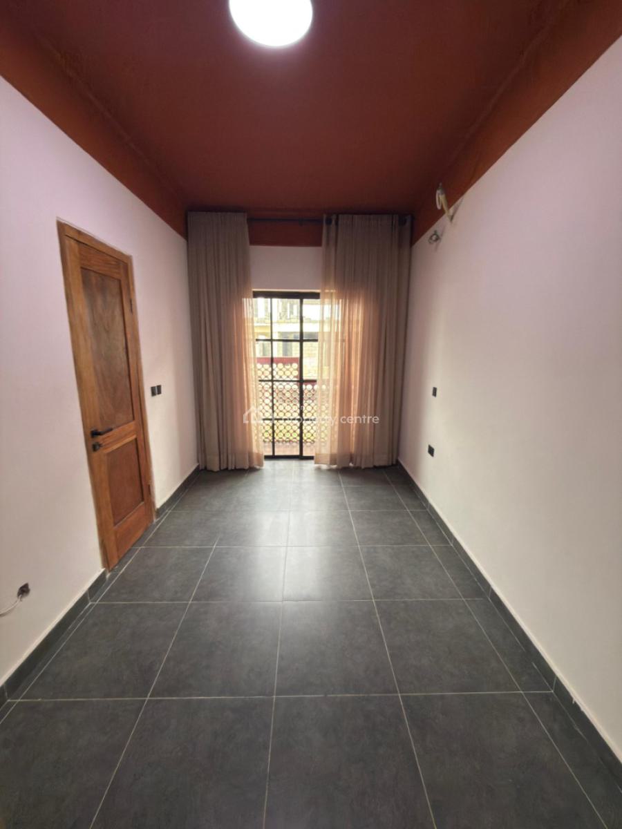 Aesthetically Pleasing 3 Bedroom Apartment Within a Serene Environment, Lekki Phase 1, Lekki, Lagos, Flat / Apartment for Sale