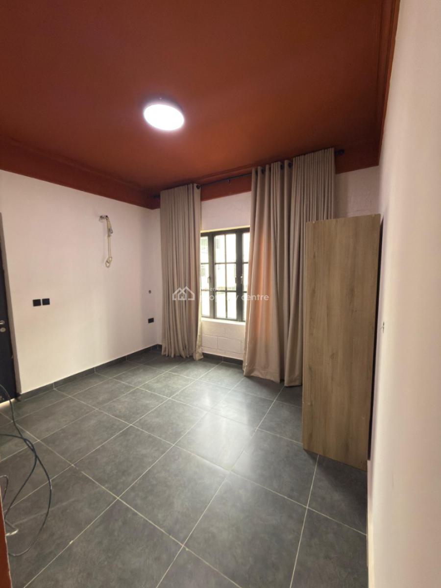 Aesthetically Pleasing 3 Bedroom Apartment Within a Serene Environment, Lekki Phase 1, Lekki, Lagos, Flat / Apartment for Sale