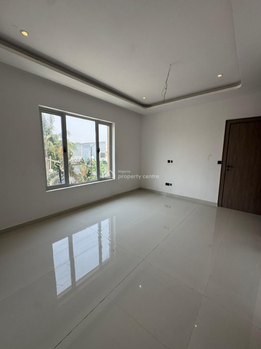 Gorgeous 2 Bedroom Maisonnette with a Bq,pool, Elevator,gym., Lekki Phase 1, Lekki, Lagos, Flat / Apartment for Sale