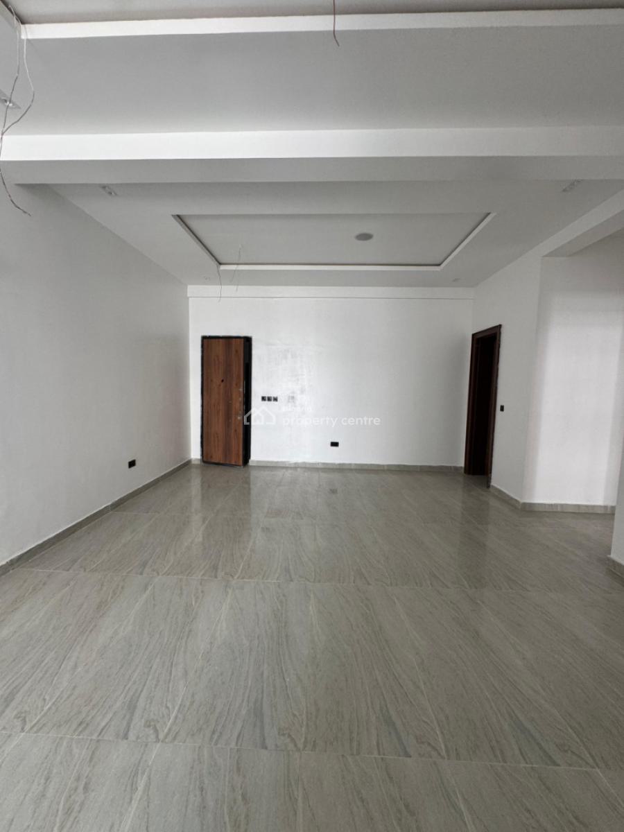 Excellent 2 Bedroom Apartment Within a Secured Estate with a Pool, Gym, Lekki Phase 1, Lekki, Lagos, Flat / Apartment for Sale