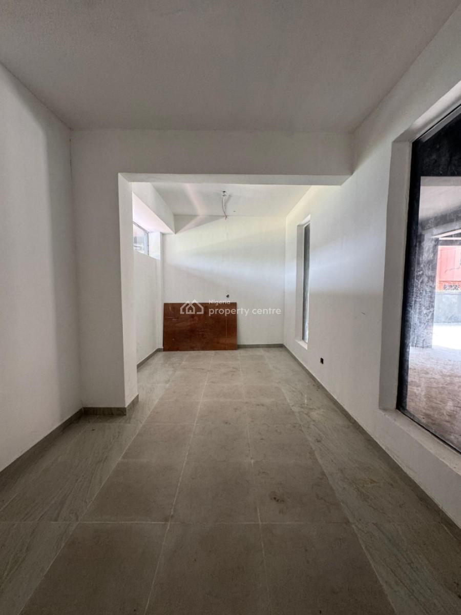 Excellent 2 Bedroom Apartment Within a Secured Estate with a Pool, Gym, Lekki Phase 1, Lekki, Lagos, Flat / Apartment for Sale