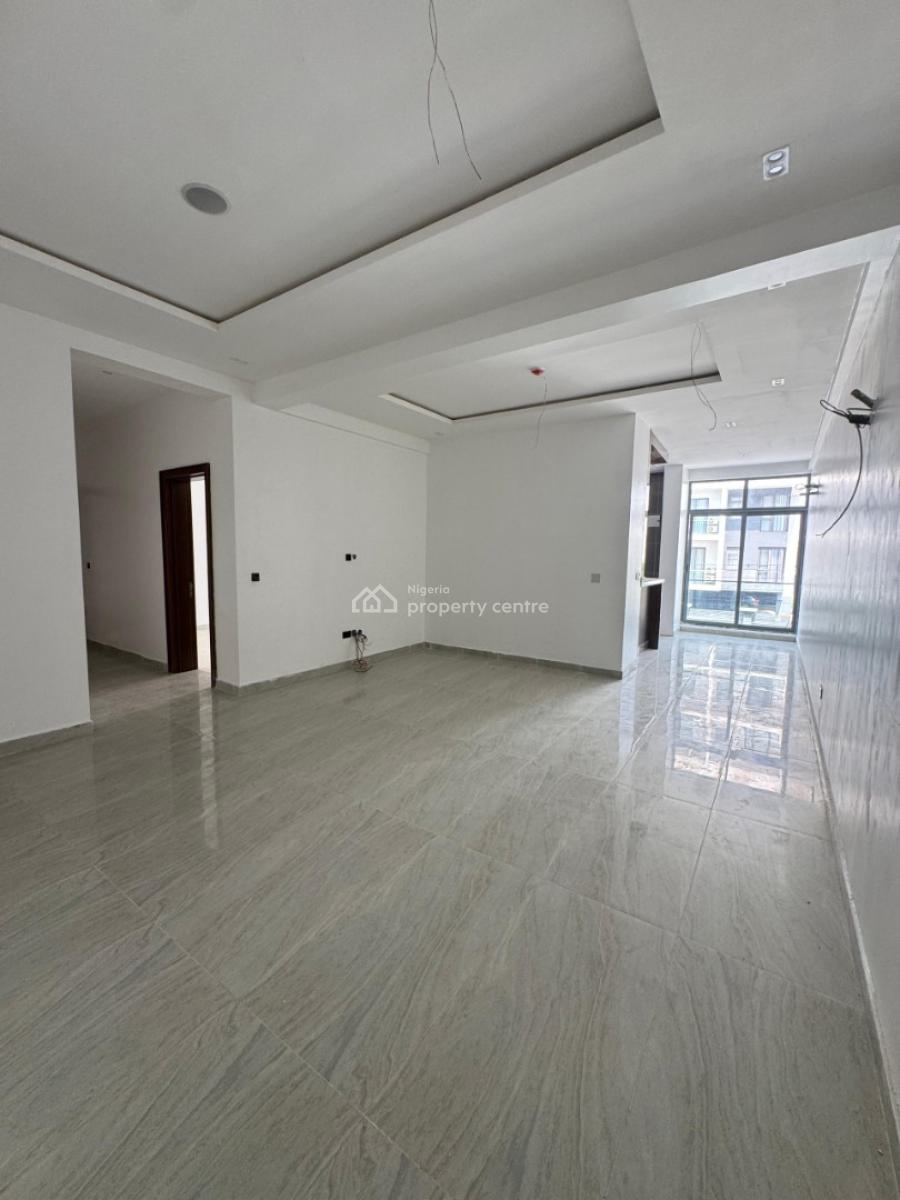 Excellent 2 Bedroom Apartment Within a Secured Estate with a Pool, Gym, Lekki Phase 1, Lekki, Lagos, Flat / Apartment for Sale