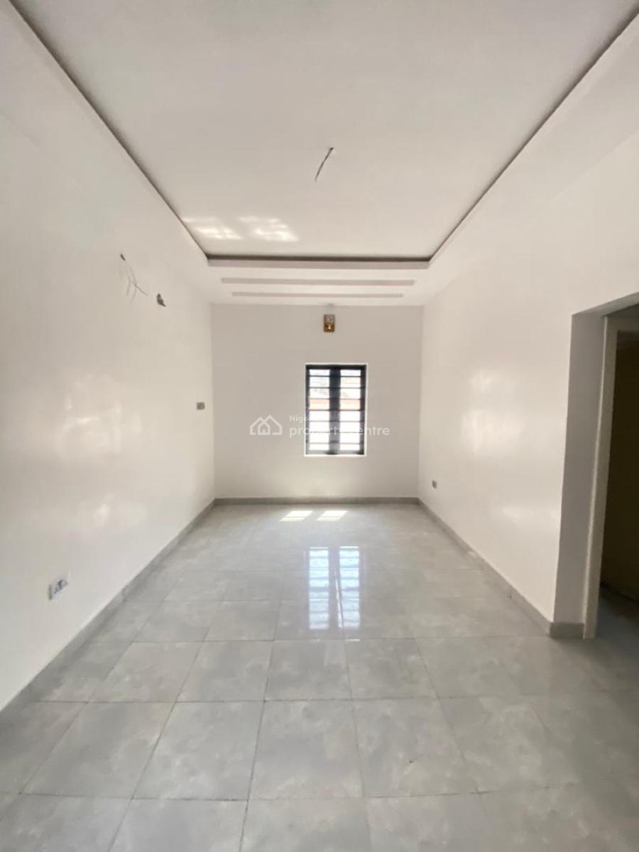 Lovely 2 Bedrooms Apartment, Ground Floor, Lekki Conservation Road, Lekki, Lagos, Flat / Apartment for Rent