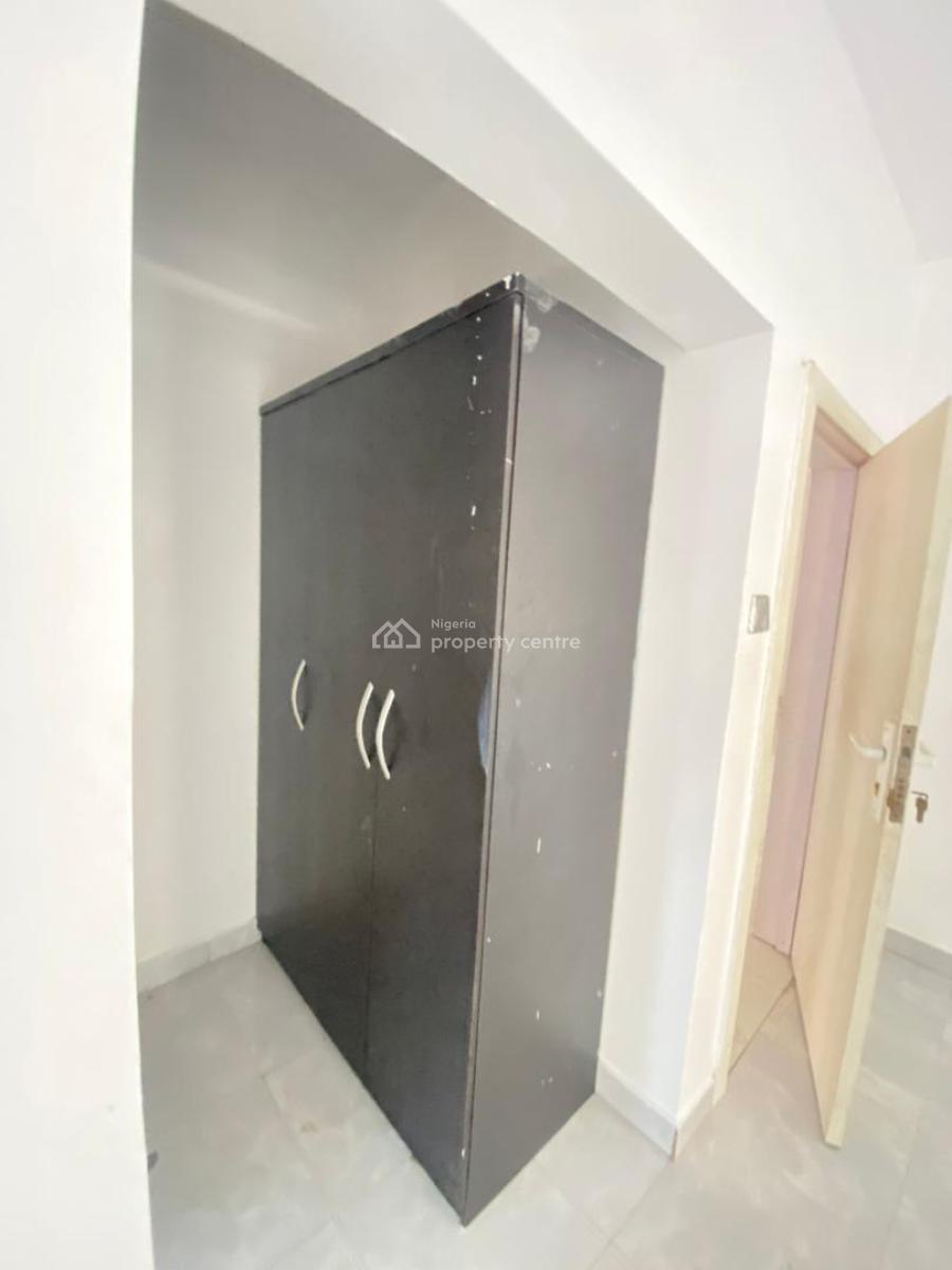 Lovely 2 Bedrooms Apartment, Ground Floor, Lekki Conservation Road, Lekki, Lagos, Flat / Apartment for Rent