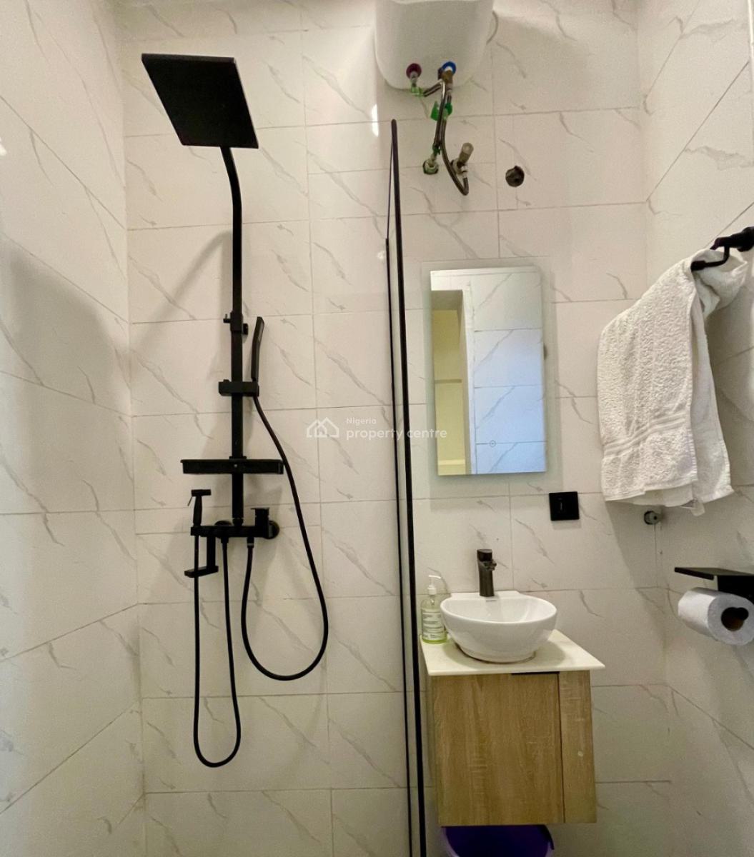 Luxurious One Bedroom Apartment, Ologolo, Lekki, Lagos, Flat / Apartment Short Let