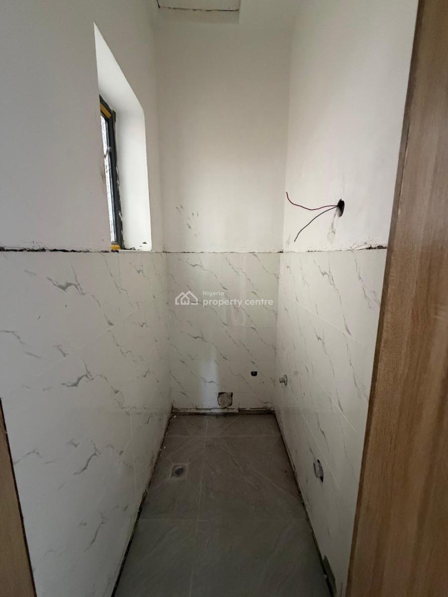 Contemporary 1 Bedroom Apartment, Lekki Phase 1, Lekki, Lagos, Flat / Apartment for Sale