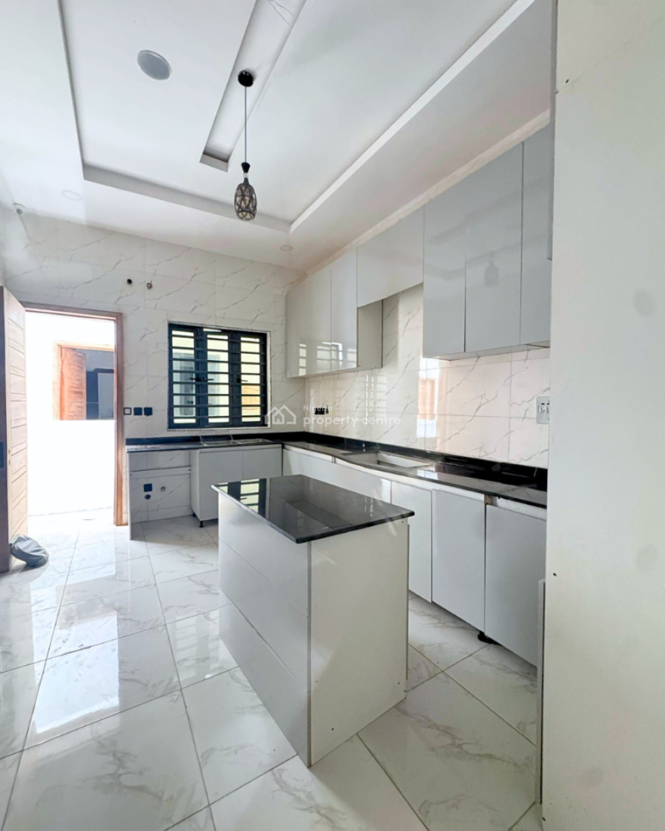 Contemporary 4-bedroom Semi-detached with Bq, Osapa, Lekki, Lagos, Semi-detached Duplex for Sale