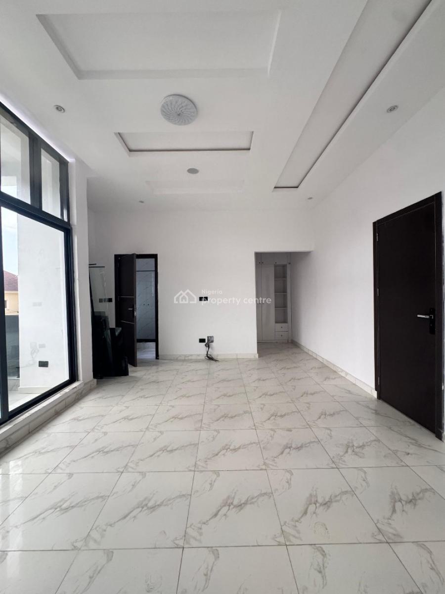 Contemporary 4-bedroom Semi-detached with Bq, Osapa, Lekki, Lagos, Semi-detached Duplex for Sale