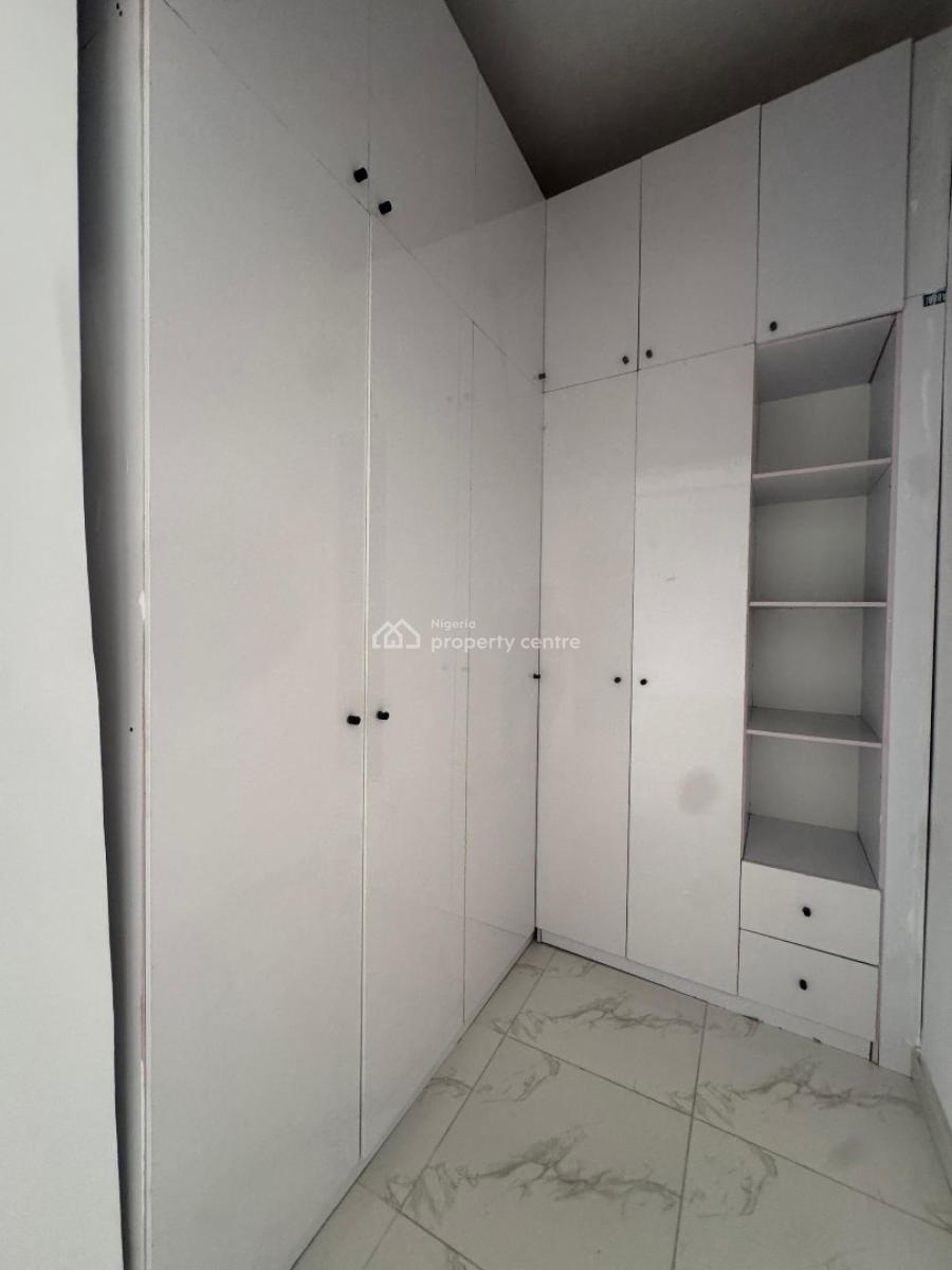 Contemporary 4-bedroom Semi-detached with Bq, Osapa, Lekki, Lagos, Semi-detached Duplex for Sale