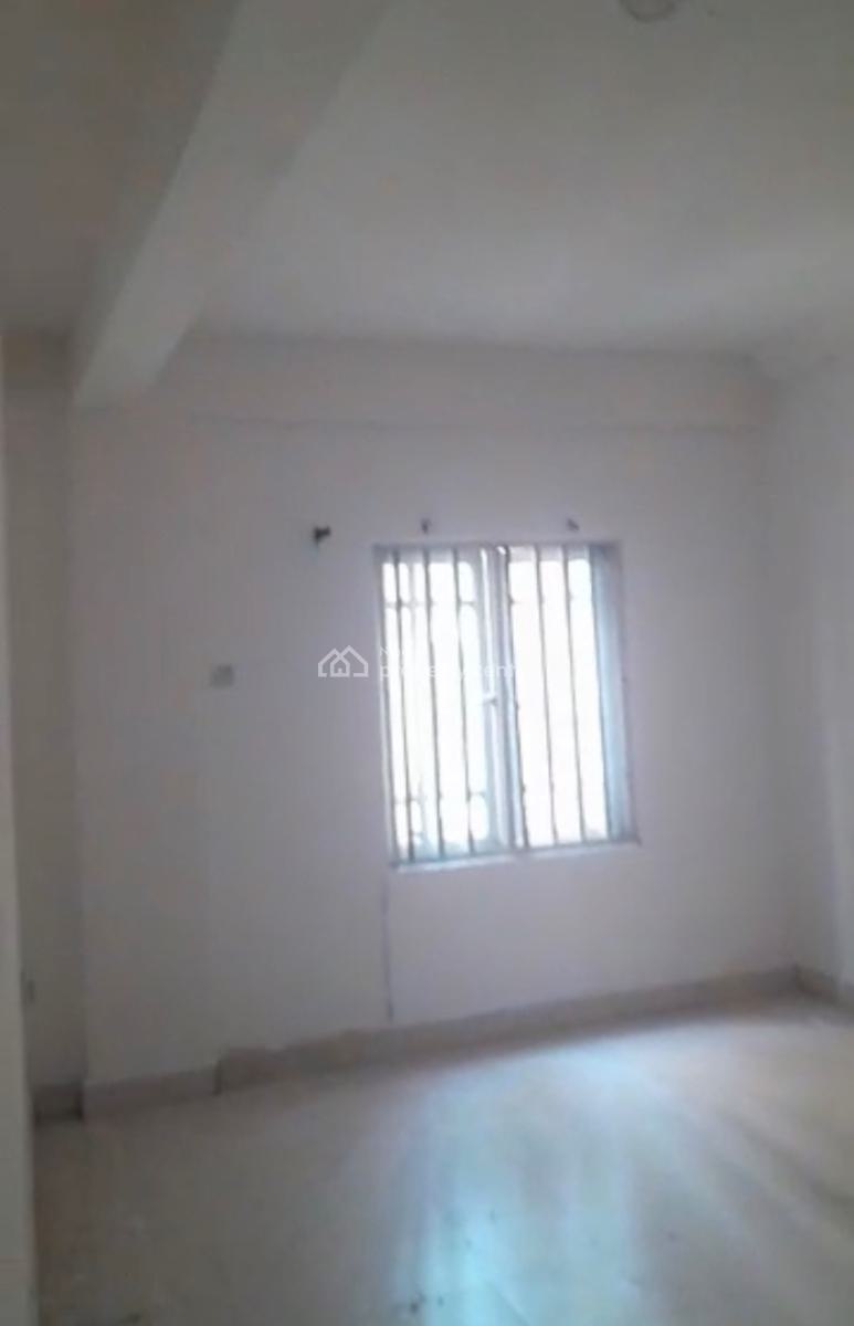 Beautiful Spacious 2 Bedrooms Apartment Upstairs with Visitors Toilet, Off Freedom Way, Lekki Phase 1, Lekki, Lagos, Flat / Apartment for Rent