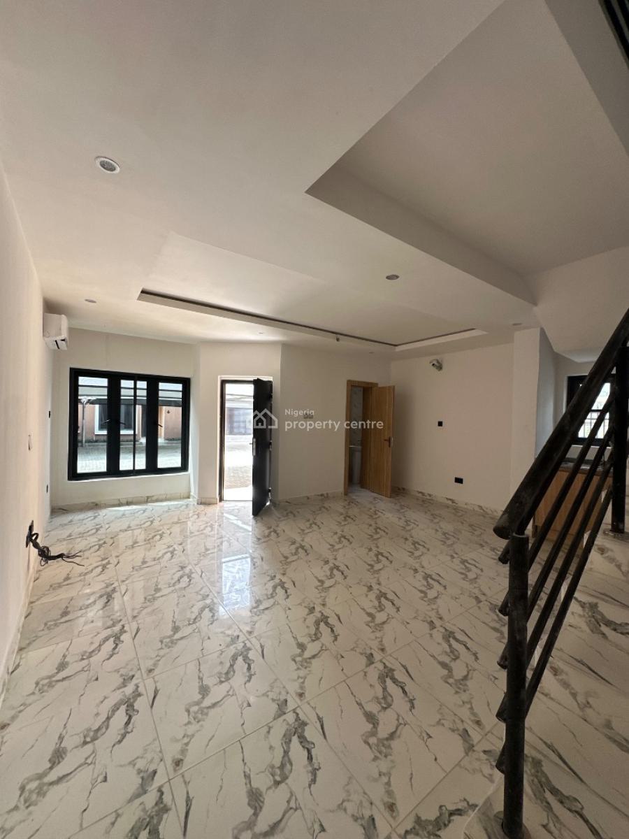 Spaciously Built 2 Bedroom Terrace Duplex with Pool & Gym, Lekki Phase 1, Lekki, Lagos, Terraced Duplex for Rent