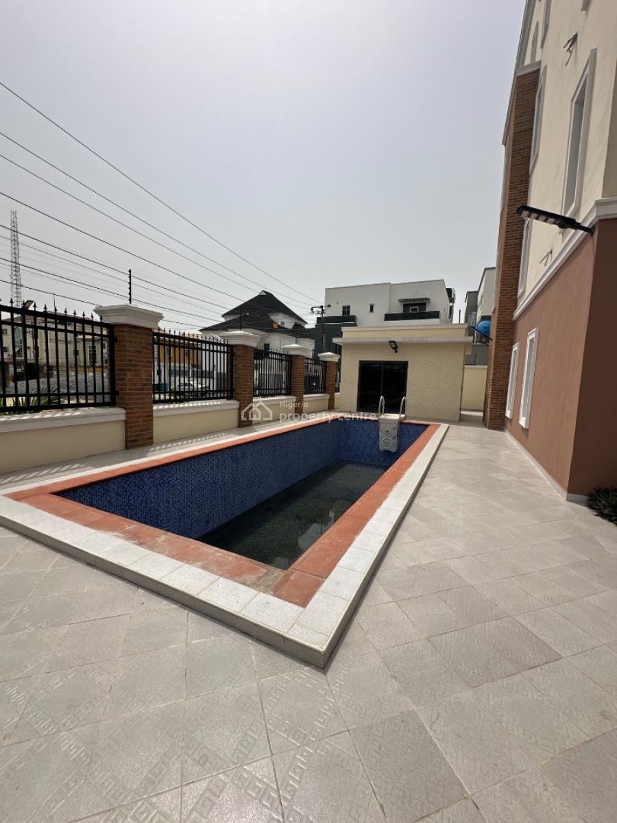 Spaciously Built 2 Bedroom Terrace Duplex with Pool & Gym, Lekki Phase 1, Lekki, Lagos, Terraced Duplex for Rent