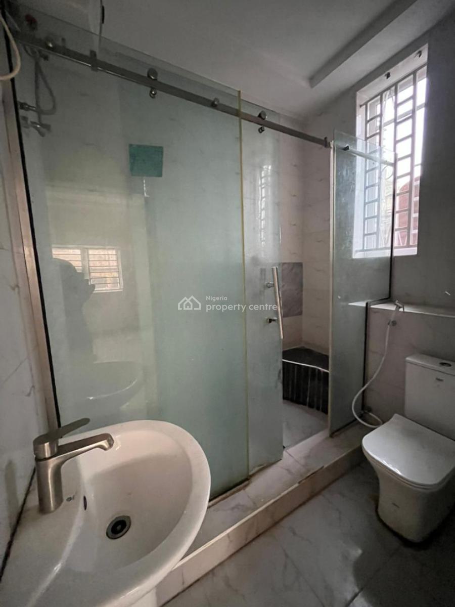 Exquisite 2 Bedroom Apartment with Bq, Eleganza, Lekki Phase 2, Lekki, Lagos, Flat / Apartment for Rent