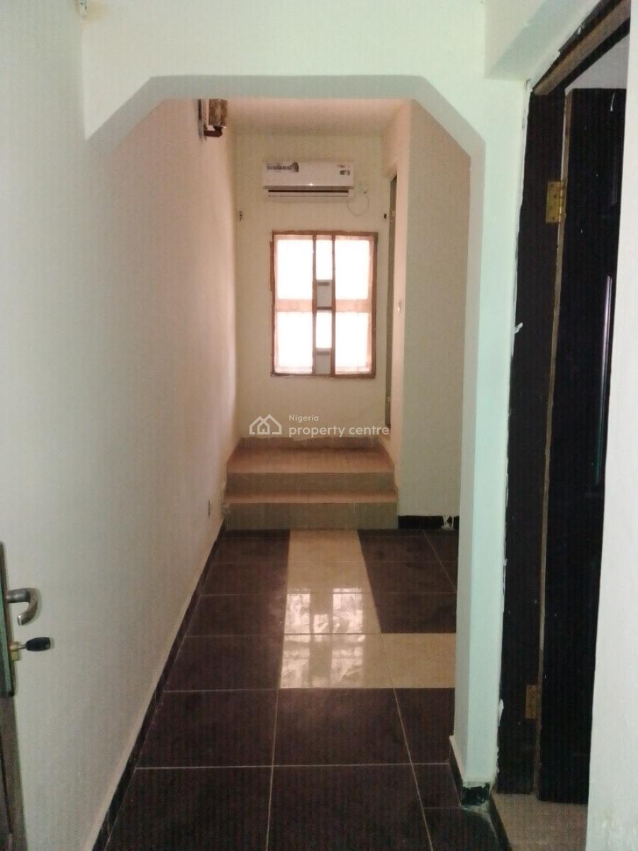 Self Contain, Off Beach Road, Jakande, Lekki, Lagos, Self Contain (single Rooms) for Rent