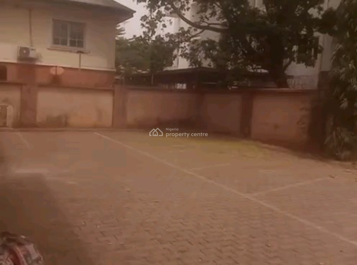 Luxurious 3-bedroom Block of Flats with Bq in Prime Utako Main, Utako, Abuja, Flat / Apartment for Rent