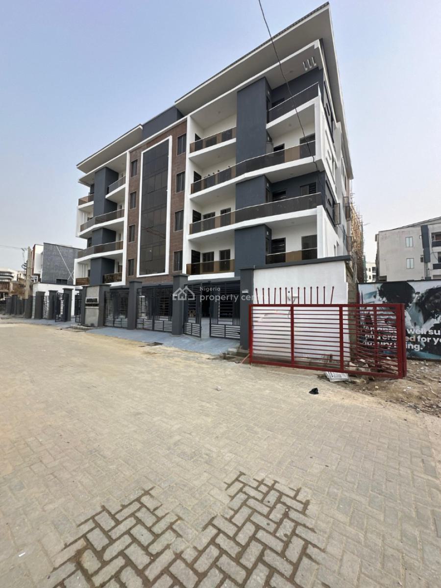 Spaciously Built 4 Bedroom Apartment with Bq & Elevator, Lekki Phase 1, Lekki, Lagos, Flat / Apartment for Sale