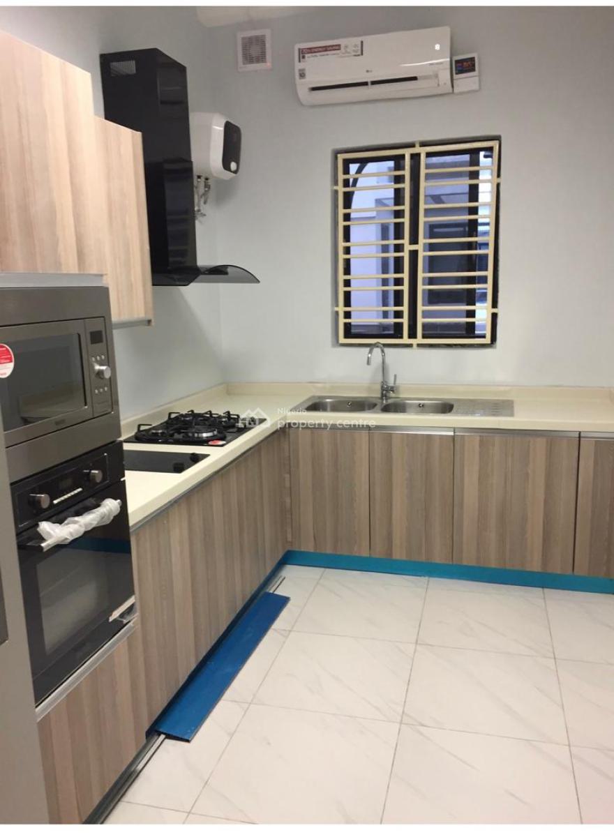 Serviced 2 Bedroom Flat, Lekki Phase 1 Right Side, Lekki Phase 1, Lekki, Lagos, Flat / Apartment for Rent