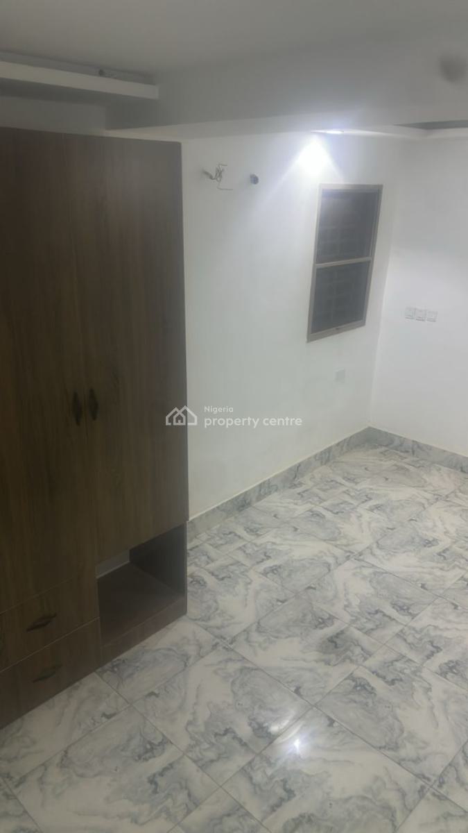 Spacious Three Bedroom Flat with Bq, Naf Valley Estate, Asokoro District, Abuja, Flat / Apartment for Rent