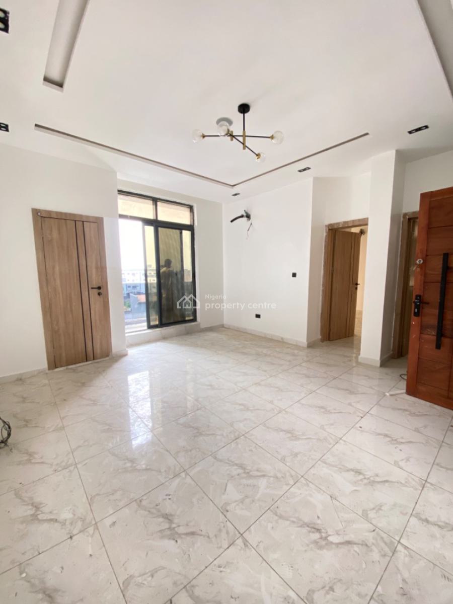 2 Bedroom Apartment, W/t Estate, Ologolo, Lekki, Lagos, Flat / Apartment for Sale