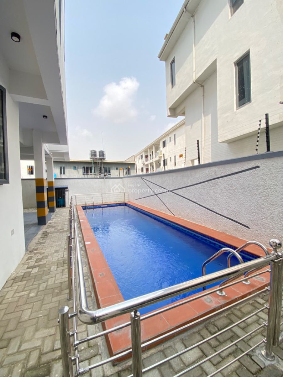 2 Bedroom Apartment, W/t Estate, Ologolo, Lekki, Lagos, Flat / Apartment for Sale