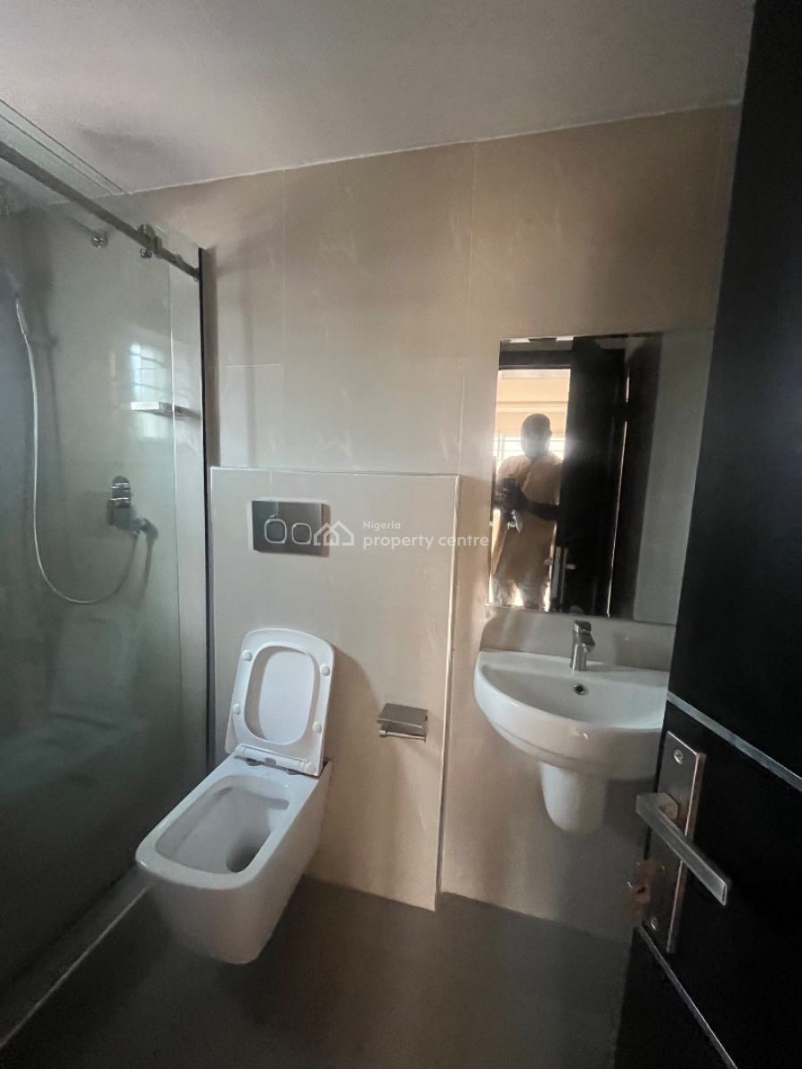 Own a Solid 3-bedroom Apartment with Bq, Off Admiralty Way, Lekki Phase 1, Lekki, Lagos, Flat / Apartment for Sale