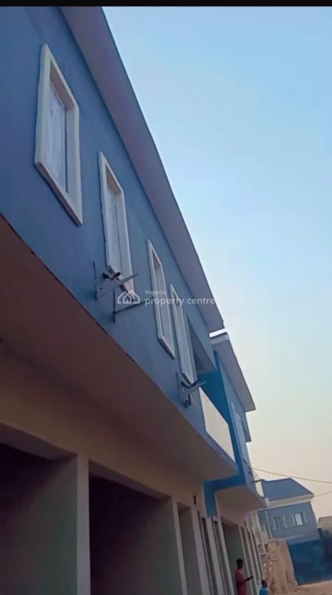 4 Bedroom Terrace Duplex, Oko - Ibadan Estate, Akobo, Ibadan, Oyo, Terraced Duplex for Sale