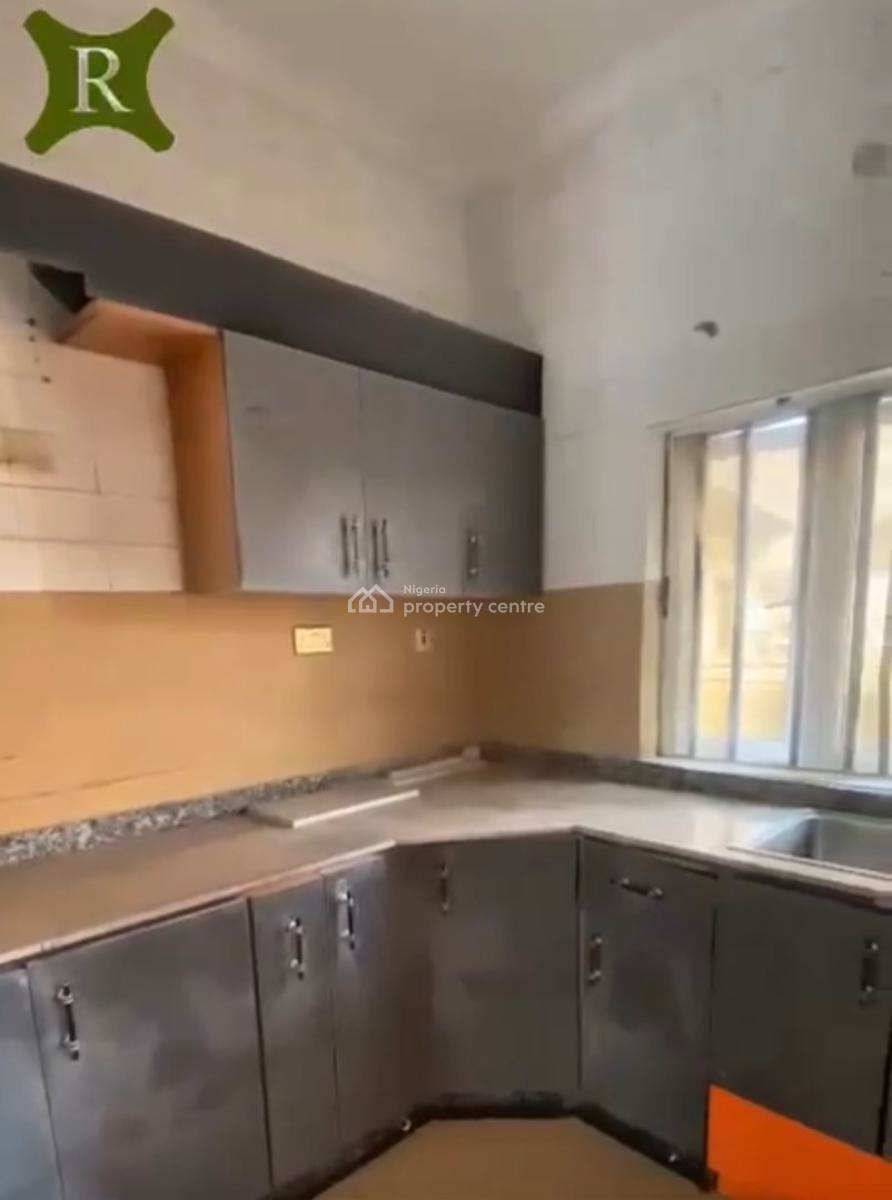 4bedroom Terrace in a Call to Access Estate, Osapa London, Osapa, Lekki, Lagos, Terraced Duplex for Rent