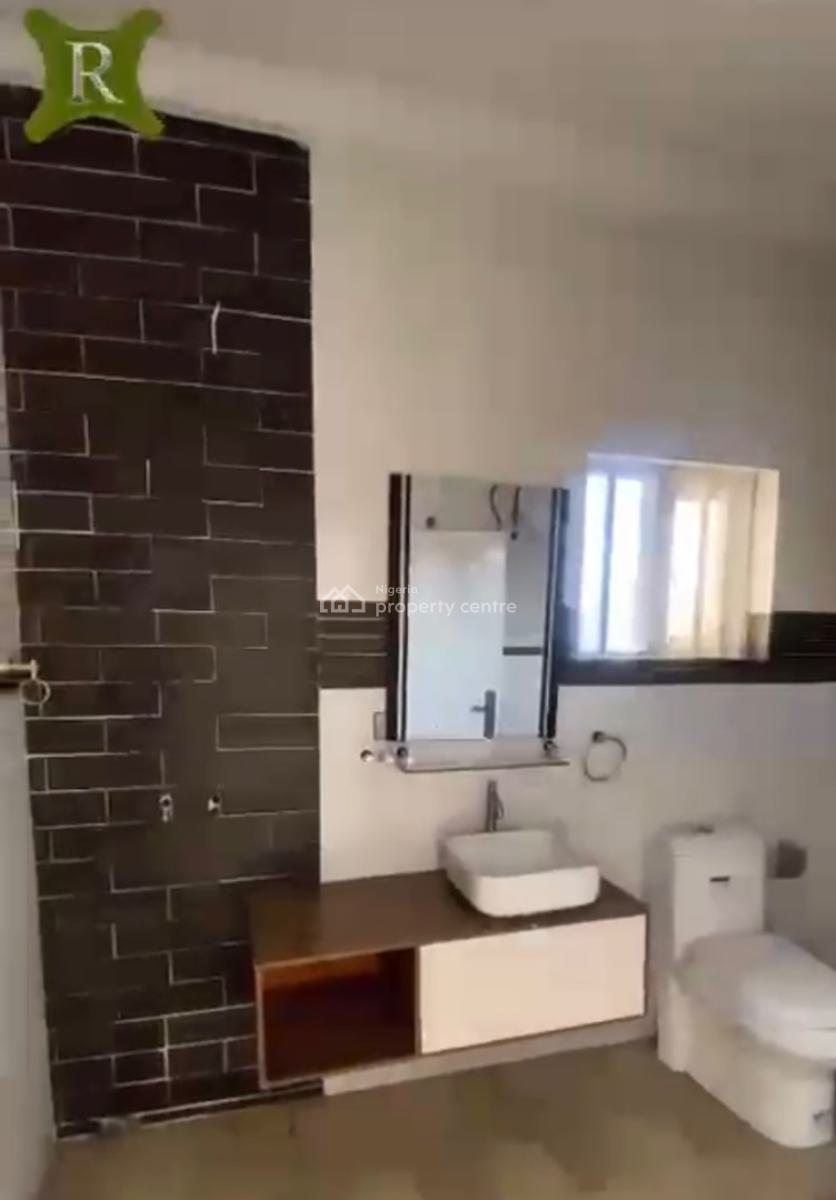 4bedroom Terrace in a Call to Access Estate, Osapa London, Osapa, Lekki, Lagos, Terraced Duplex for Rent