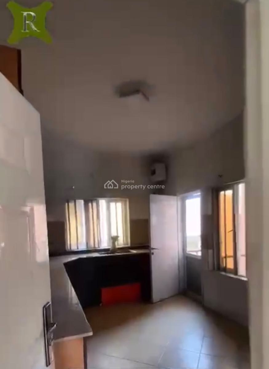 4bedroom Terrace in a Call to Access Estate, Osapa London, Osapa, Lekki, Lagos, Terraced Duplex for Rent