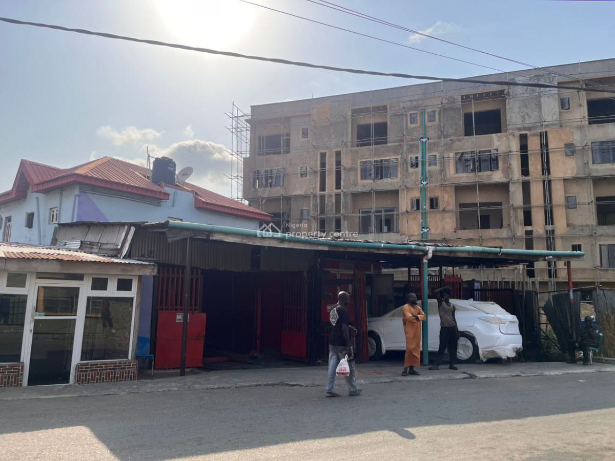 a Property of 3 Bedroom Duplex, Sitting on 360sqr Metres Land.  Locati, a Property of 3 Bedroom Duplex, Sitting on 360sqr Metres Land.  Locati, Surulere, Lagos, Detached Duplex for Sale