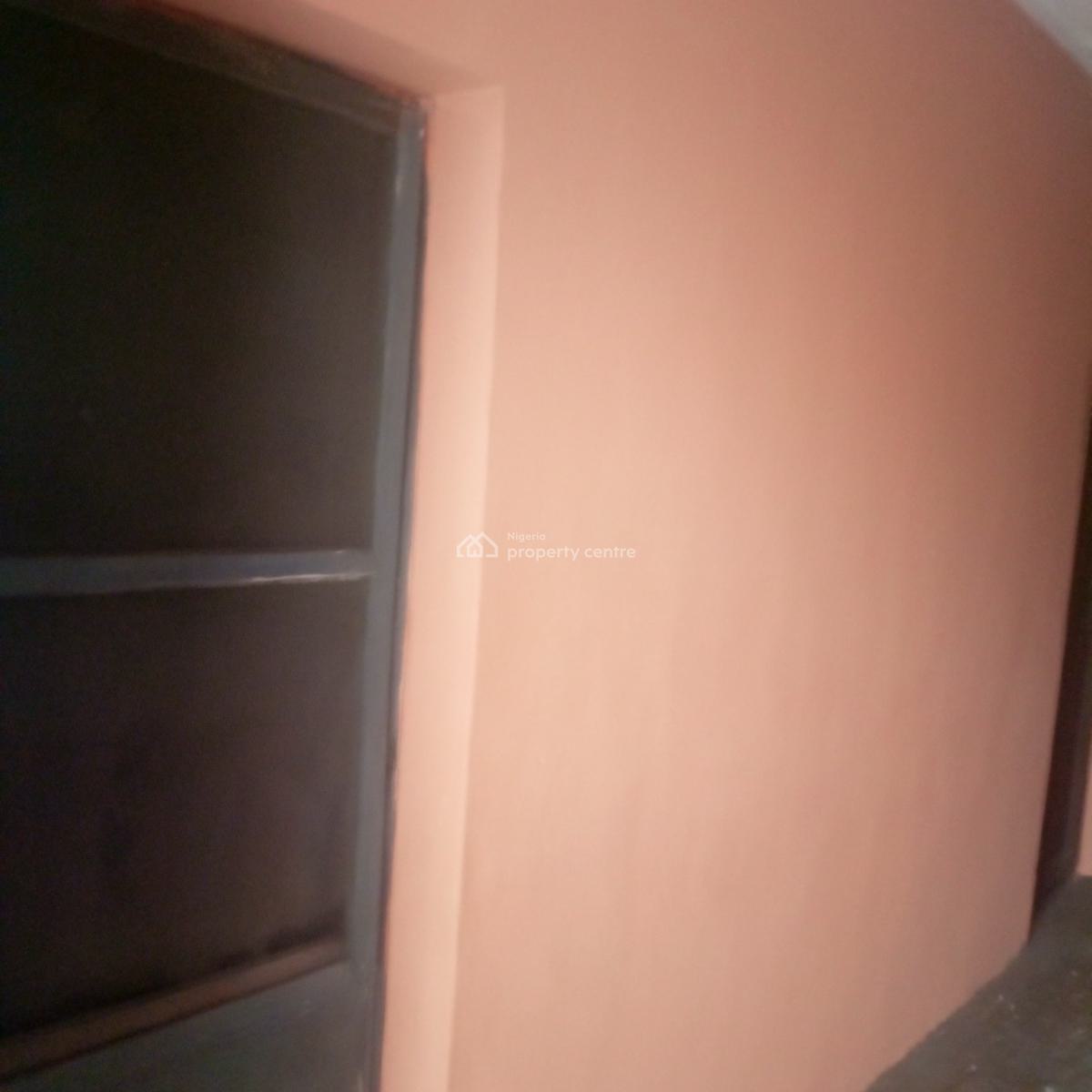 Spacious Room and Palour Upstairs in Surulere, Off Kilo Bus Stop Surulere Lagos, Kilo, Surulere, Lagos, Mini Flat (room and Parlour) for Rent