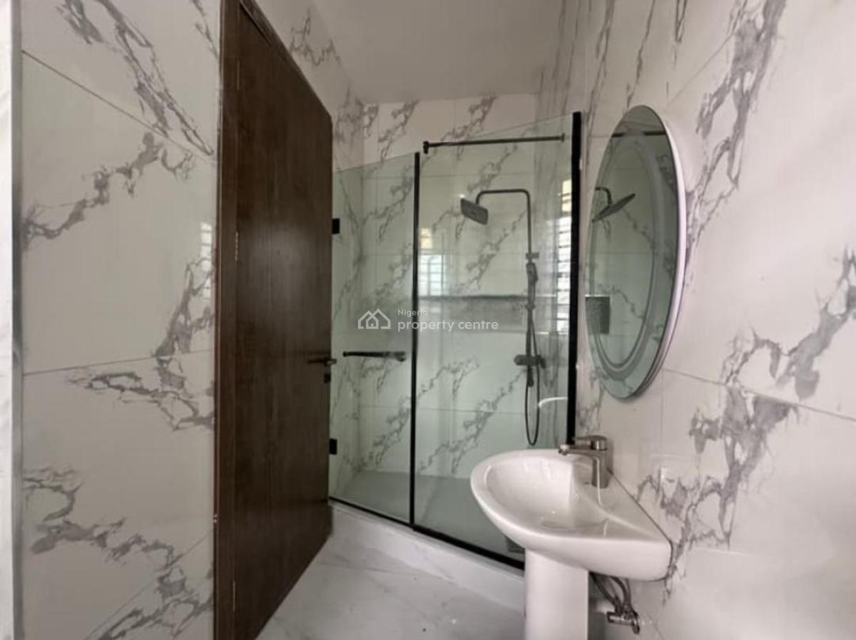 Well Finished 3 Bedroom Apartments, Lekki Phase 1, Lekki, Lagos, Flat / Apartment for Sale