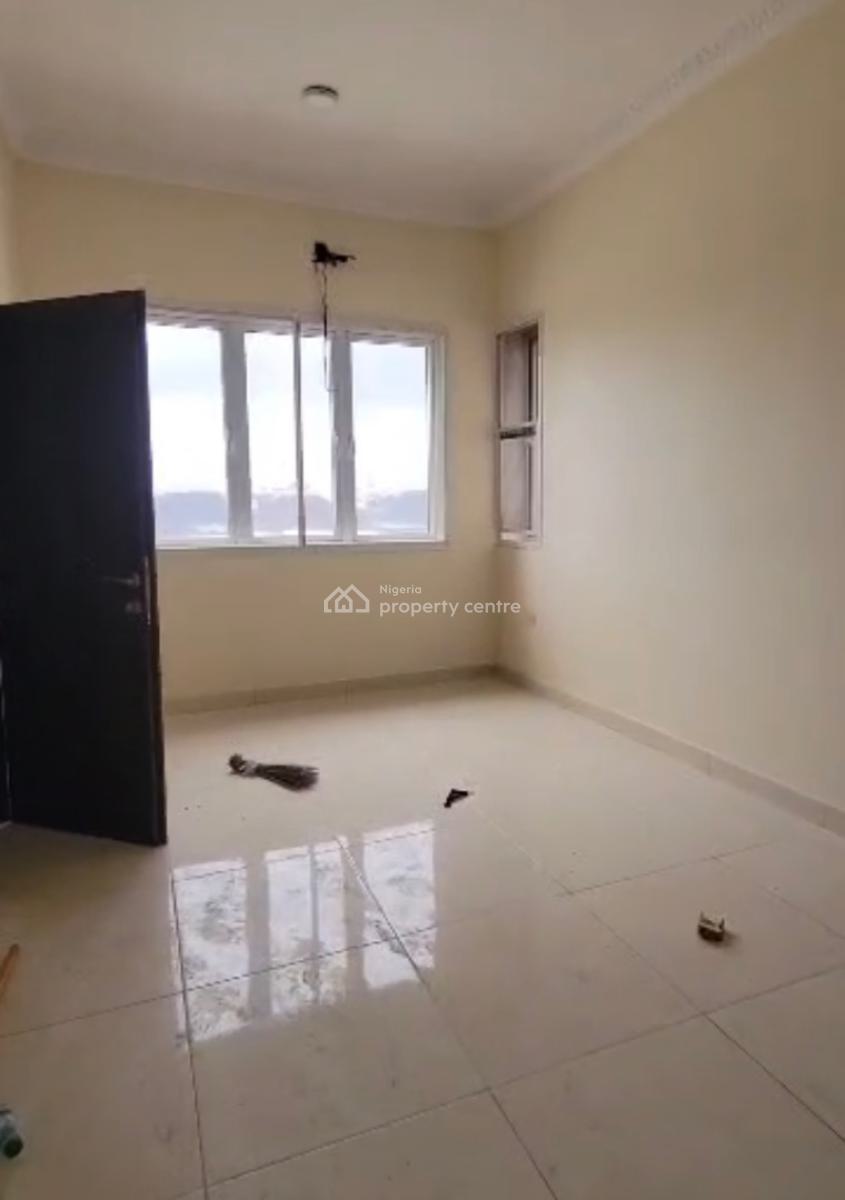 Luxury 3bedroom Apartment (upstairs), Chevron Drive Lekki Lagos, Lekki, Lagos, Flat / Apartment for Rent