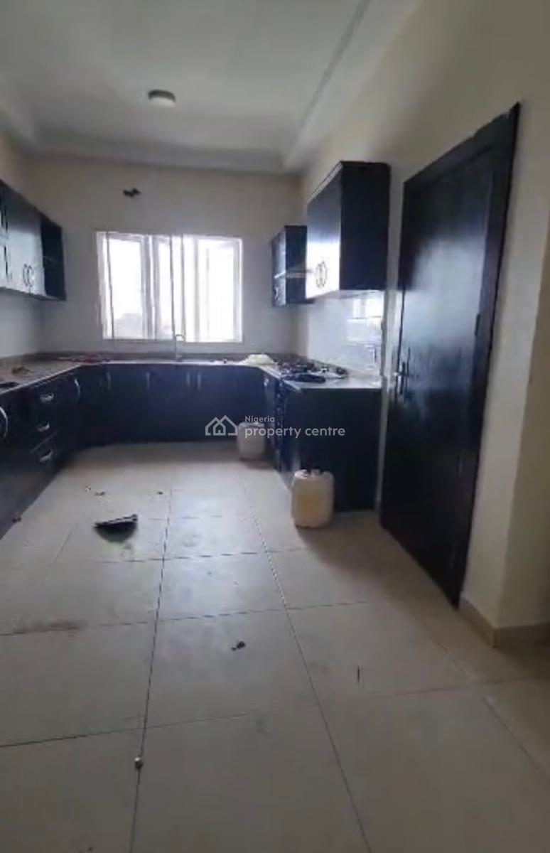 Luxury 3bedroom Apartment (upstairs), Chevron Drive Lekki Lagos, Lekki, Lagos, Flat / Apartment for Rent