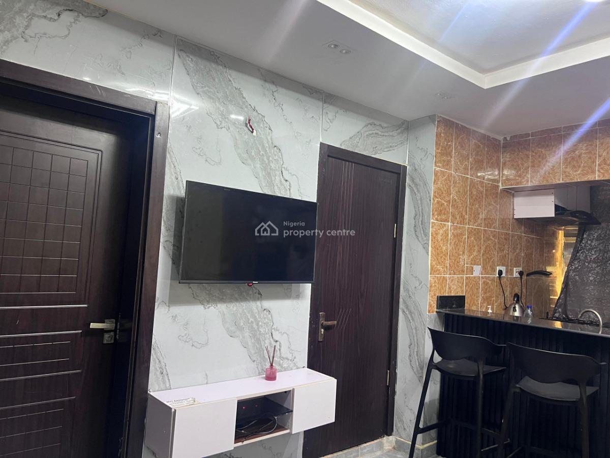 Furnished 1 Bedroom Beach View Serviced Apartment, New Horizons 2 Estate Meadow Hall Road, Ikate, Lekki, Lagos, Mini Flat (room and Parlour) for Rent